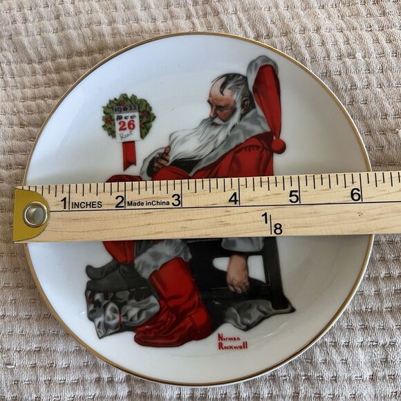 VTG Norman Rockwell Collector Plate Day After Christmas Santa Porcelain Japan - Picture 6 of 7
